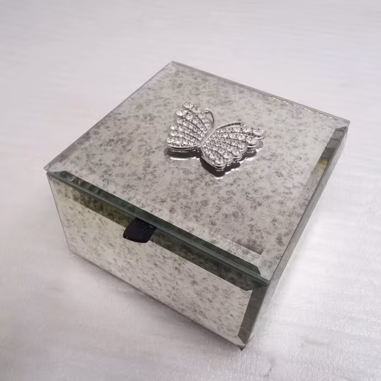 Espelho antigo enferrujado para decoração